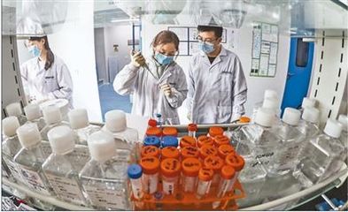 科研攻關 鑄造戰(zhàn)疫利器(來自疫情防控一線的報道)